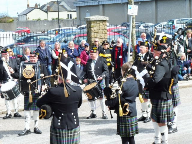 kernow pipes and drums at trevithick day 2016
