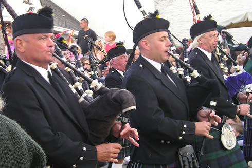 Kernow Pipes and Drums at Wadebridge carnival 2012