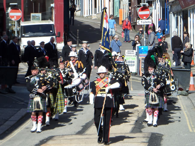 Kernow Pipes and Drums at St Nazaire parade 2014