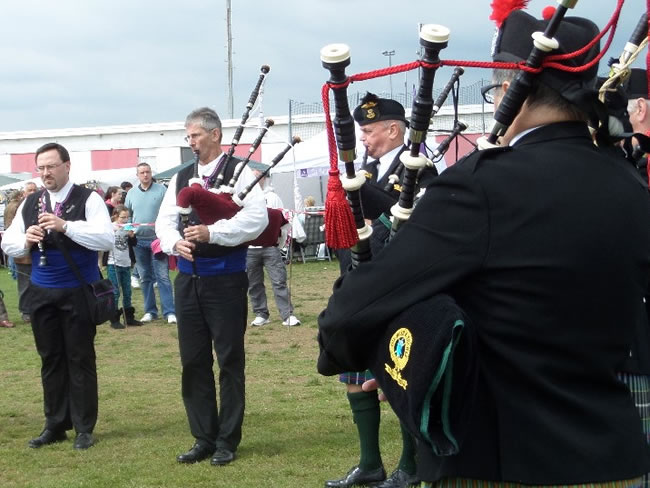 Kernow Pipes and Drums at Saltash 2014