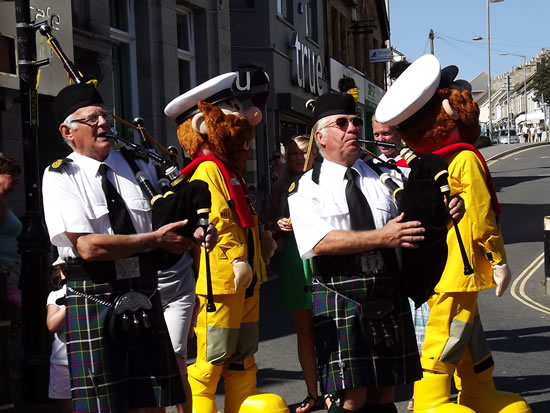 Kernow Pipes and Drums at Newquay Lifeboat Day 2013